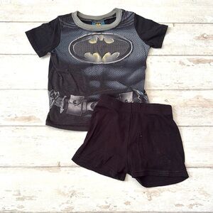 Boys 3T Batman Pajamas Pjs Set Black Summer Shorts Short Sleeves Size 3